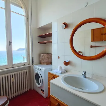 Apartment Hostdomus - Elite With Private Parking Alassio