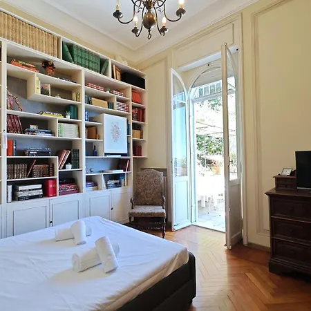 Hostdomus - Elite With Private Parking Apartment *