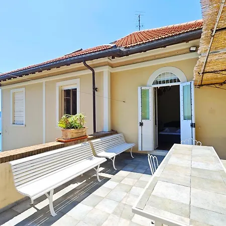 Apartment Hostdomus - Elite With Private Parking